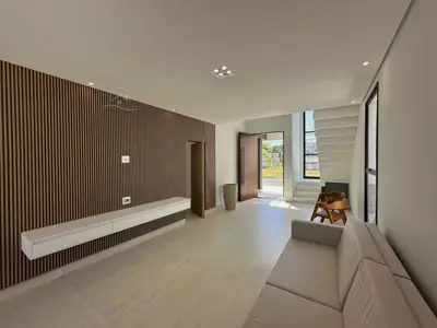 Casa - Sobrado Novo com 4 quartos (sendo 4 suite(s)) a 1000,00 metros praia.