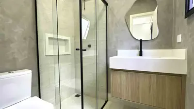 Casa - Sobrado Novo com 4 quartos (sendo 4 suite(s)) a 1000,00 metros praia.