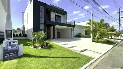 Casa - Sobrado Novo com 4 quartos (sendo 4 suite(s)) a 1000,00 metros praia.