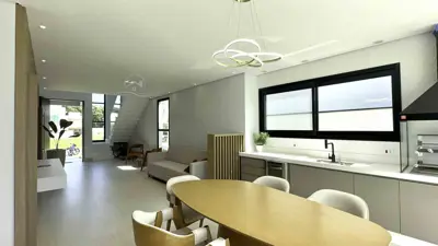 Casa - Sobrado Novo com 4 quartos (sendo 4 suite(s)) a 1000,00 metros praia.