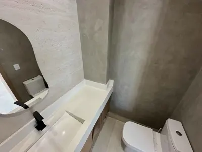 Casa - Sobrado Novo com 4 quartos (sendo 4 suite(s)) a 1000,00 metros praia.