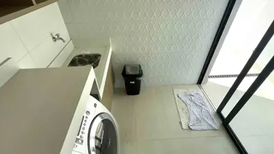 Casa - Sobrado Novo com 4 quartos (sendo 4 suite(s)) a 1000,00 metros praia.