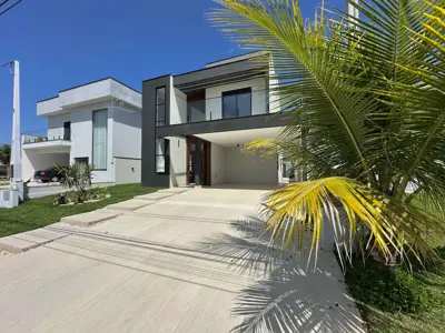 Casa - Sobrado Novo com 4 quartos (sendo 4 suite(s)) a 1000,00 metros praia.