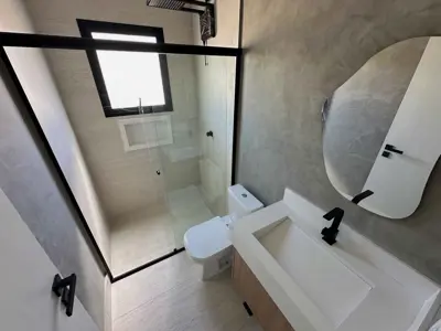 Casa - Sobrado Novo com 4 quartos (sendo 4 suite(s)) a 1000,00 metros praia.