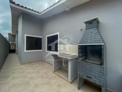 Casa - Térrea com 2 dormitórios (sendo 1 suite(s)) a 900,00 metros praia.