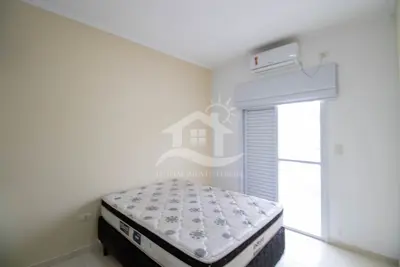 Casa - Sobrado com 3 dormitórios (sendo 2 suite(s)) a 1200,00 metros praia.