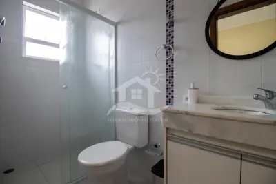Casa - Sobrado com 3 dormitórios (sendo 2 suite(s)) a 1200,00 metros praia.