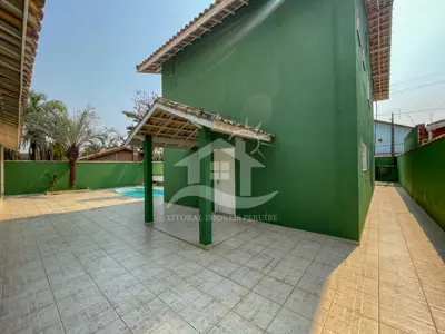 Casa - Sobrado com 3 dormitórios (sendo 3 suite(s)) a 500,00 metros praia.