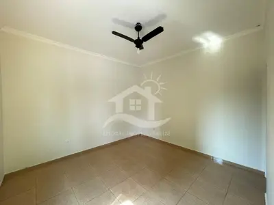 Casa - Sobrado com 3 dormitórios (sendo 3 suite(s)) a 500,00 metros praia.