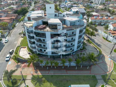 Apartamento - Amplo com 2 dormitórios (sendo 1 suite(s)) a 200,00 metros praia.