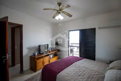 Apartamento - Amplo com 2 dormitórios (sendo 1 suite(s)) a 200,00 metros praia.