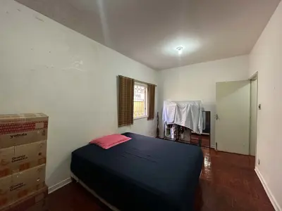 Casa - Térrea com 3 quartos (sendo 0 suite(s)) a 150,00 metros praia.