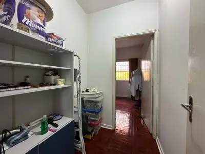 Casa - Térrea com 3 quartos (sendo 0 suite(s)) a 150,00 metros praia.