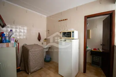 Apartamento - Amplo com 3 dormitórios (sendo 1 suite(s)) a 400,00 metros praia.