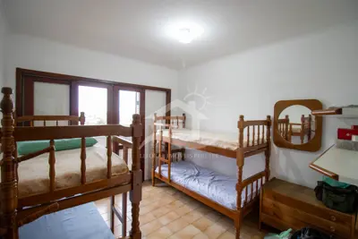 Apartamento - Amplo com 3 dormitórios (sendo 1 suite(s)) a 400,00 metros praia.