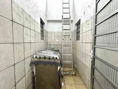 Kitnet - Ampla com 1 quartos (sendo 0 suite(s)) a 1,00 metros praia.