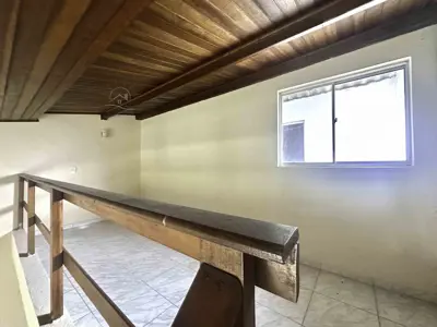 Kitnet - Ampla com 1 quartos (sendo 0 suite(s)) a 1,00 metros praia.