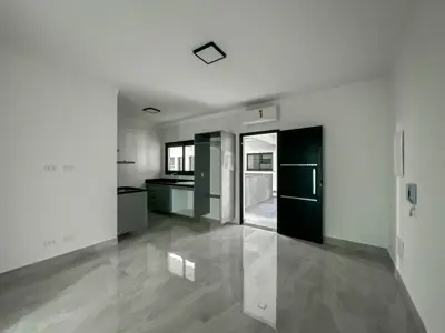 Apartamento - Amplo com 2 quartos (sendo 0 suite(s)) a 600,00 metros praia.