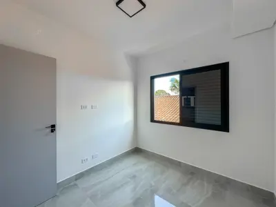 Apartamento - Amplo com 2 quartos (sendo 0 suite(s)) a 600,00 metros praia.