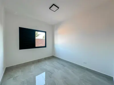 Apartamento - Amplo com 2 quartos (sendo 0 suite(s)) a 600,00 metros praia.