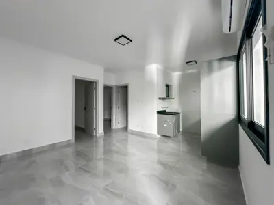 Apartamento - Amplo com 2 quartos (sendo 0 suite(s)) a 600,00 metros praia.