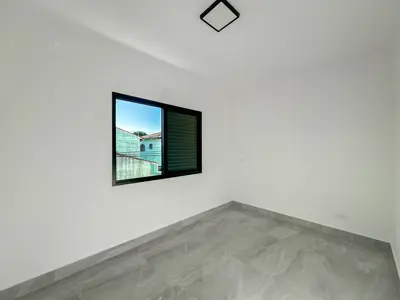 Apartamento - Amplo com 2 quartos (sendo 0 suite(s)) a 600,00 metros praia.