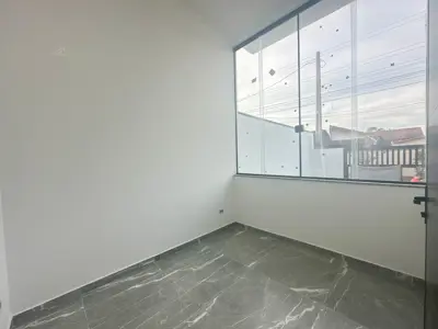Casa - Térrea com piscina com 3 quartos (sendo 3 suite(s)) a 1000,00 metros praia.