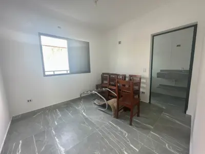 Casa - Térrea com piscina com 3 quartos (sendo 3 suite(s)) a 1000,00 metros praia.