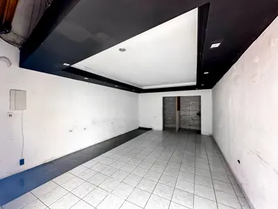 Salão - Galpão com  quartos  a 1200,00 metros praia.
