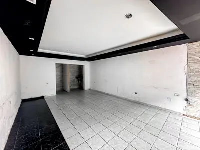 Salão - Galpão com  quartos  a 1200,00 metros praia.