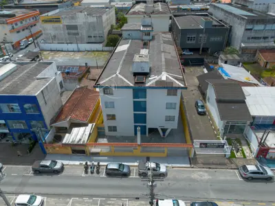 Apartamento - Amplo com 3 dormitórios (sendo 1 suite(s)) a 200,00 metros praia.