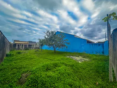 Terreno - Murado com  quartos  a 900 metros praia.