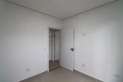Casa - Térrea com 3 dormitórios (sendo 3 suite(s)) a 2000,00 metros praia.