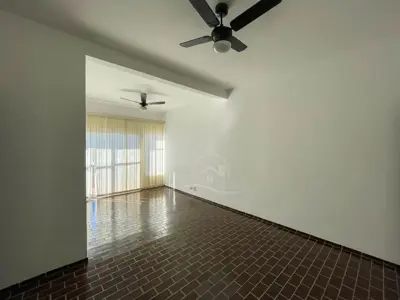 Apartamento - Amplo com 3 quartos (sendo 1 suite(s)) a 50,00 metros praia.