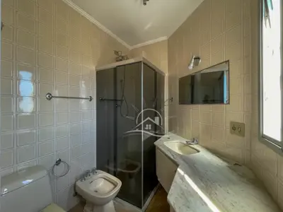 Apartamento - Amplo com 3 quartos (sendo 1 suite(s)) a 50,00 metros praia.