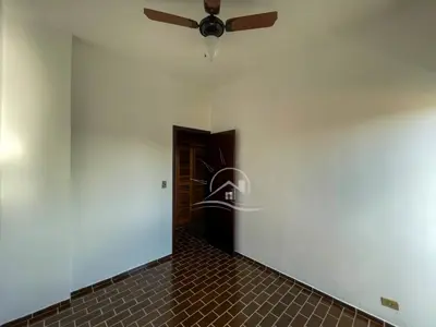 Apartamento - Amplo com 3 quartos (sendo 1 suite(s)) a 50,00 metros praia.