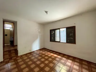 Casa - Térrea com Edícula com 3 dormitórios (sendo 1 suite(s)) a 1000,00 metros praia.