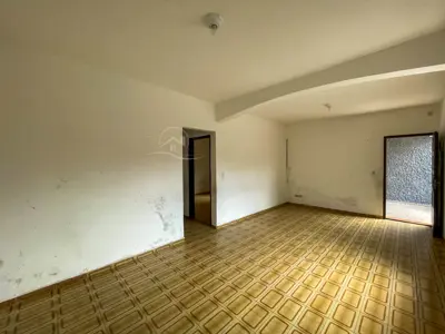 Casa - Térrea com Edícula com 3 dormitórios (sendo 1 suite(s)) a 1000,00 metros praia.