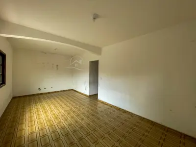 Casa - Térrea com Edícula com 3 dormitórios (sendo 1 suite(s)) a 1000,00 metros praia.
