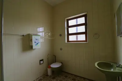 Sítio - Alto com  quartos  a 3000,00 metros praia.