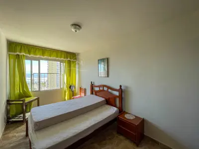 Apartamento - Alto com 1 quartos (sendo 0 suite(s)) a 200,00 metros praia.