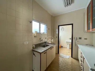 Apartamento - Amplo com  quartos (sendo 1 suite(s)) a 100,00 metros praia.