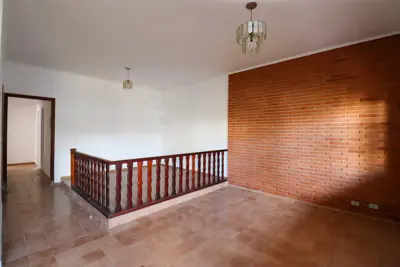 Casa - Térrea com 3 quartos (sendo 1 suite(s)) a 250,00 metros praia.