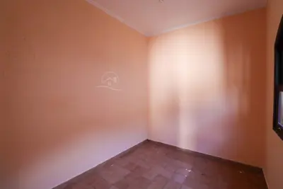 Casa - Térrea com 3 quartos (sendo 1 suite(s)) a 250,00 metros praia.