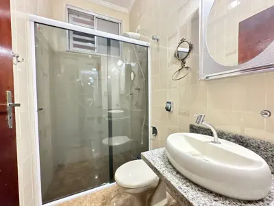 Casa - Sobrado com 4 quartos (sendo 1 suite(s)) a 50,00 metros praia.