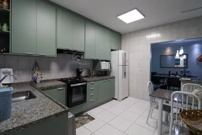 Casa - Térrea com 3 quartos (sendo 1 suite(s)) a 700,00 metros praia.