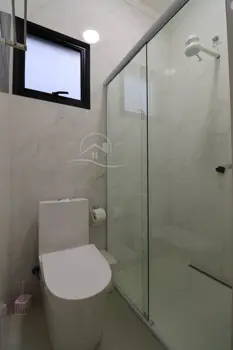 Casa - Térrea com 3 quartos (sendo 1 suite(s)) a 1,50 metros praia.