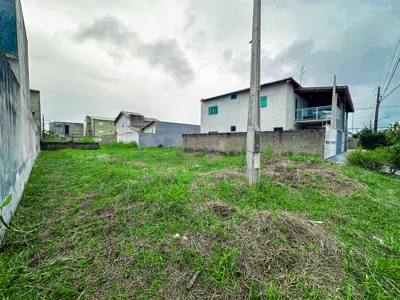 Terreno - Amplo com  quartos  a 1500,00 metros praia.