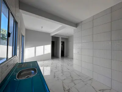 Casa - Sobrado com 2 quartos (sendo 1 suite(s)) a 1800,00 metros praia.