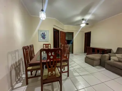 Apartamento - Amplo com 2 quartos (sendo 1 suite(s)) a 1000,00 metros praia.